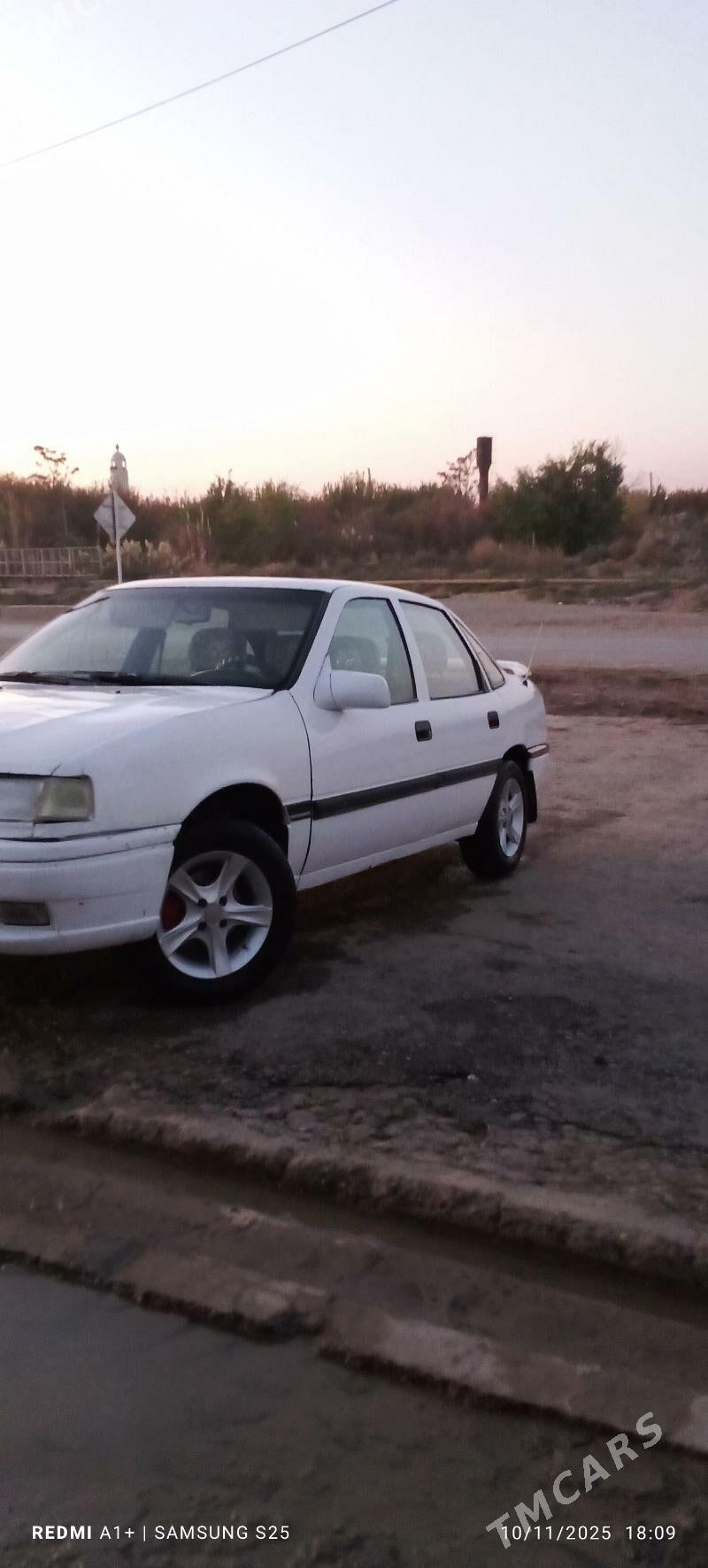 Opel Vectra 1992 - 32 000 TMT - Tejen - img 7