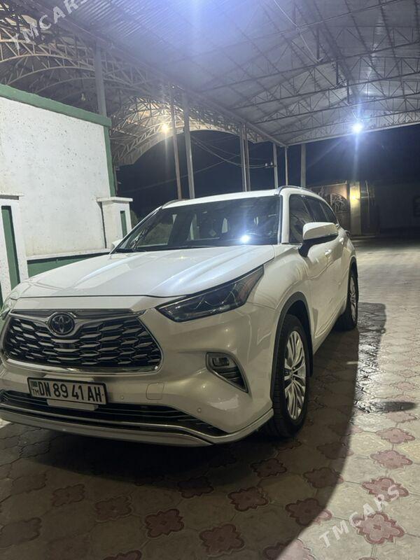 Toyota Highlander 2022 - 925 000 TMT - Bäherden - img 3