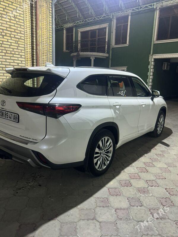 Toyota Highlander 2022 - 925 000 TMT - Bäherden - img 4