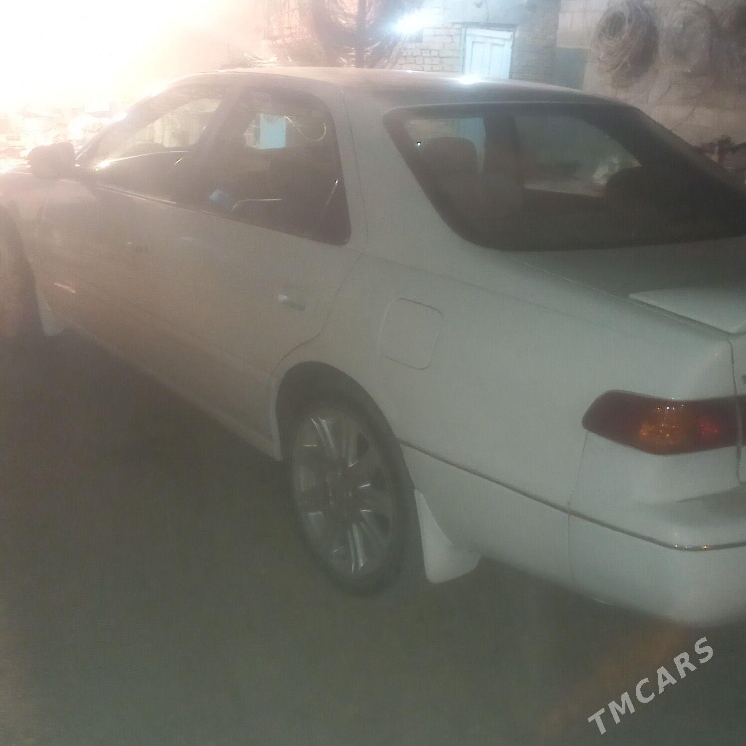 Toyota Camry 2001 - 125 000 TMT - Бахарден - img 5