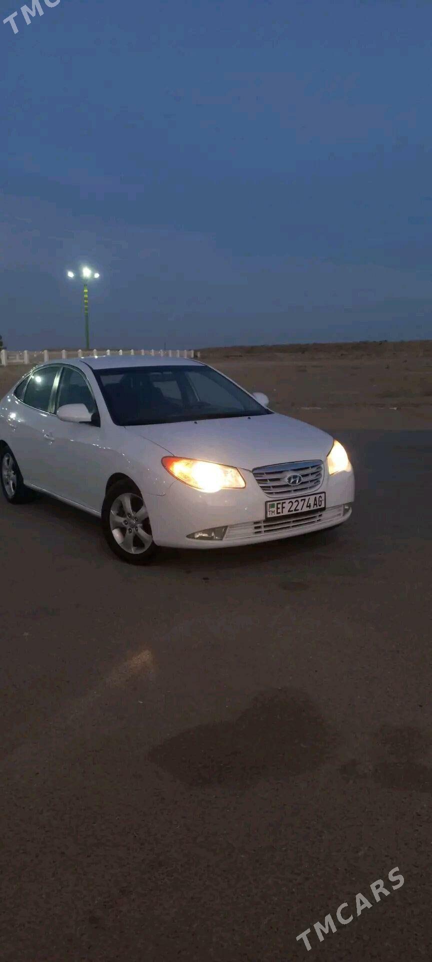 Hyundai Elantra 2010 - 142 000 TMT - Ашхабад - img 3
