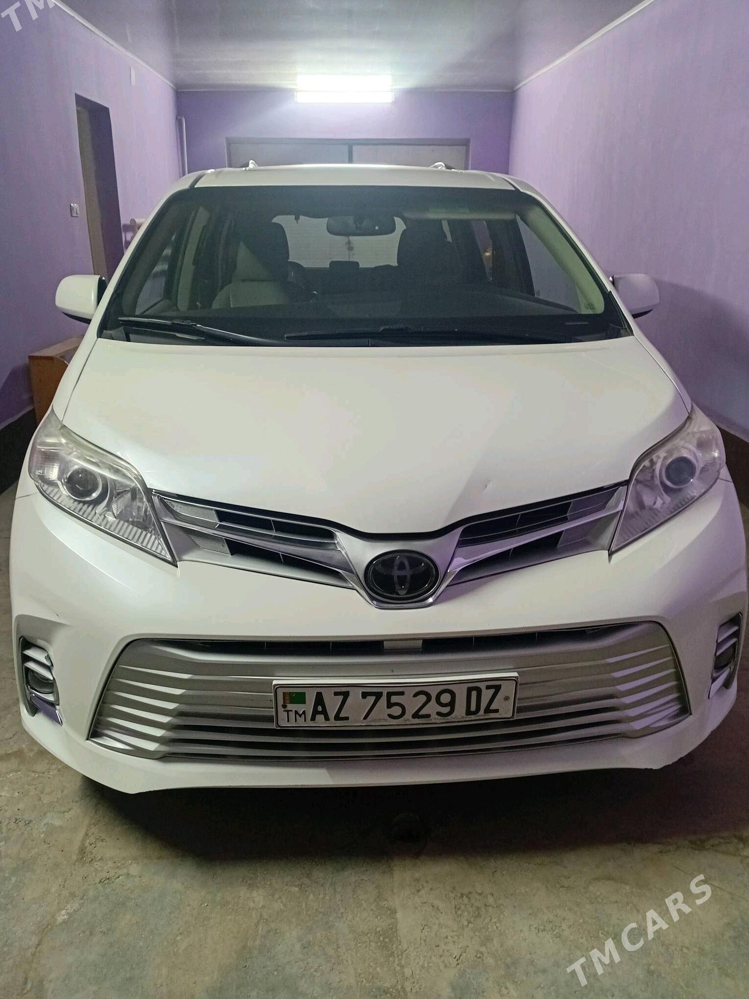 Toyota Sienna 2017 - 430 000 TMT - Шабатский этрап - img 4