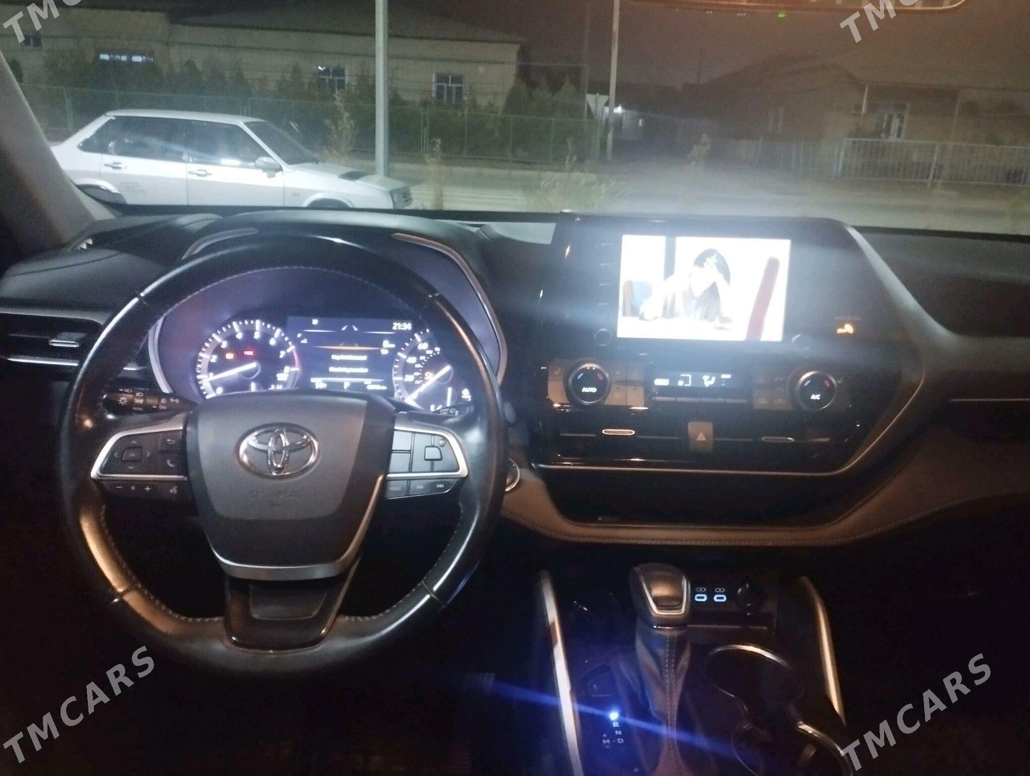 Toyota Highlander 2022 - 440 000 TMT - Дашогуз - img 6