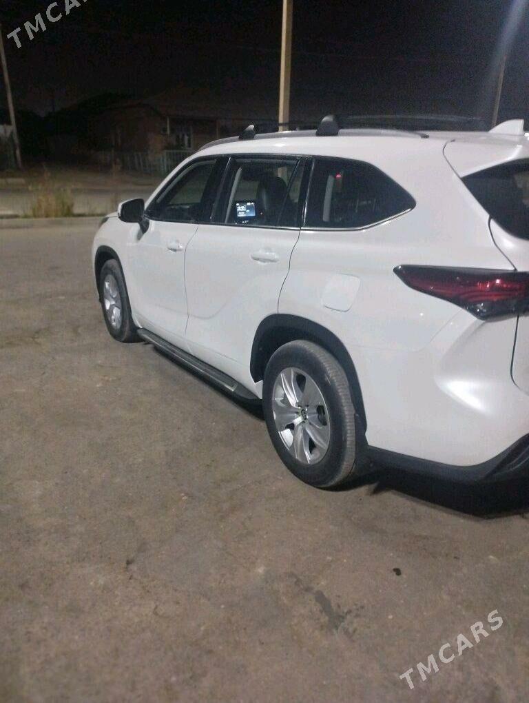 Toyota Highlander 2022 - 440 000 TMT - Дашогуз - img 4