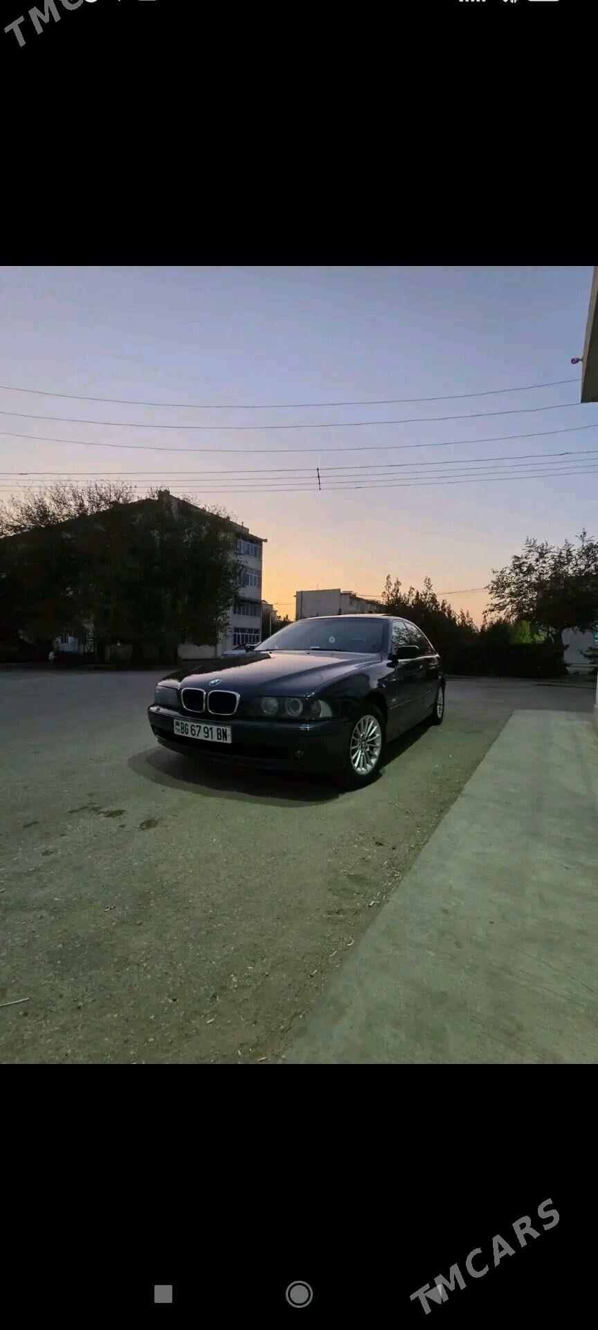 BMW E39 2002 - 126 000 TMT - Балканабат - img 4