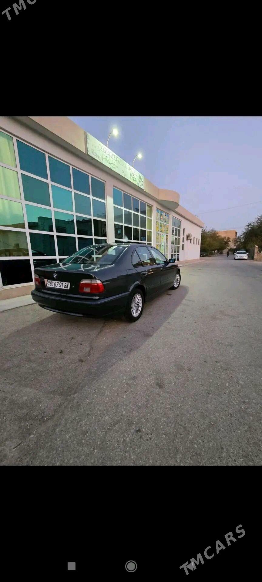 BMW E39 2002 - 126 000 TMT - Балканабат - img 5