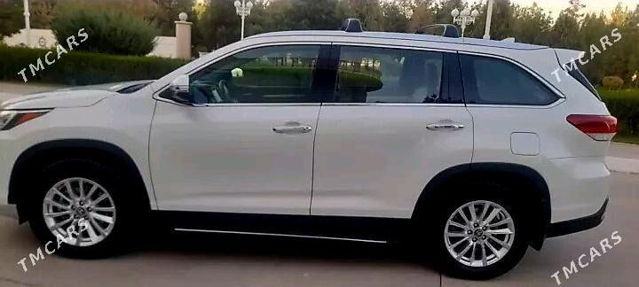 Toyota Highlander 2019 - 475 000 TMT - Sakarçäge - img 1