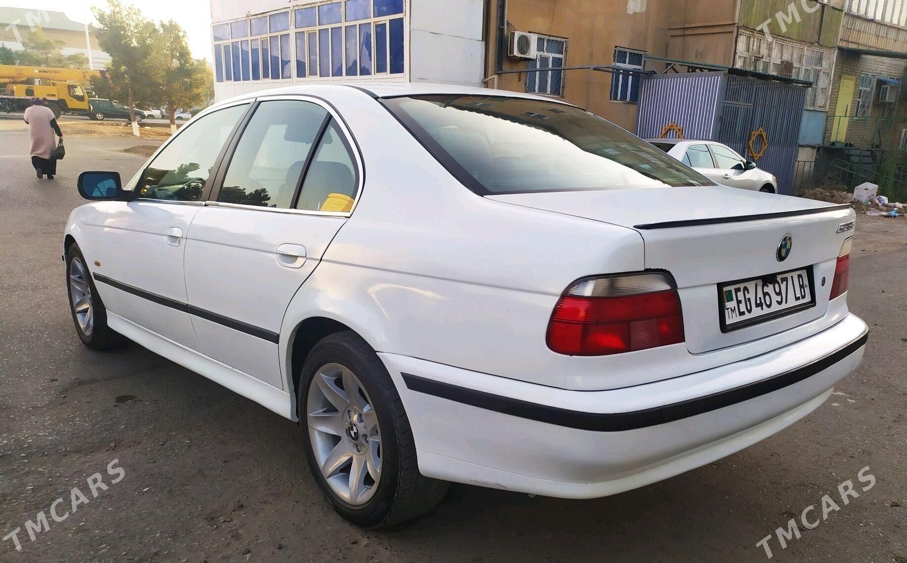 BMW E39 1999 - 75 000 TMT - Türkmenabat - img 4