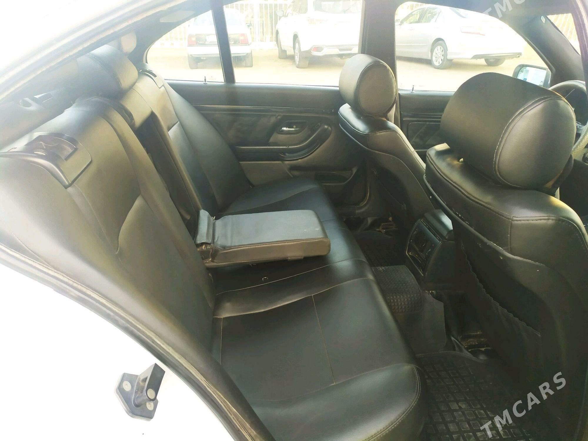 BMW E39 1999 - 75 000 TMT - Türkmenabat - img 6