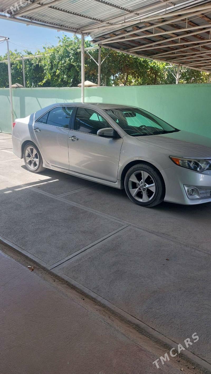 Toyota Camry 2014 - 250 000 TMT - Кака - img 3