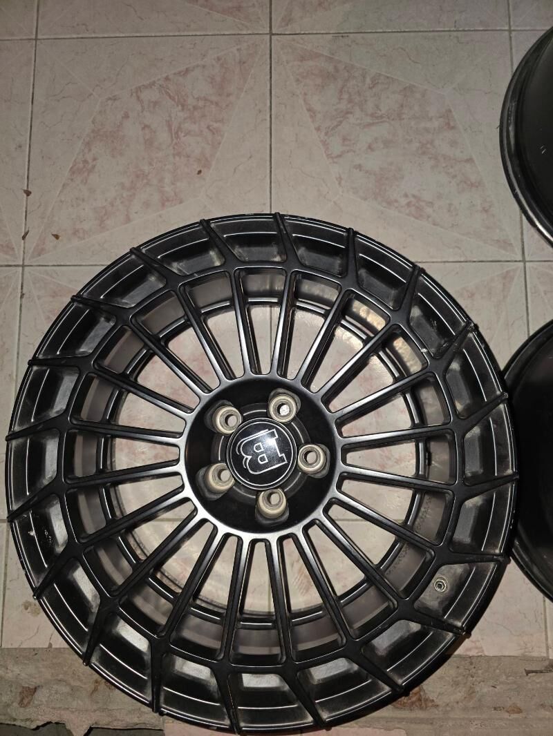 Mercedes Brabus 11 000 TMT - Кëши - img 3