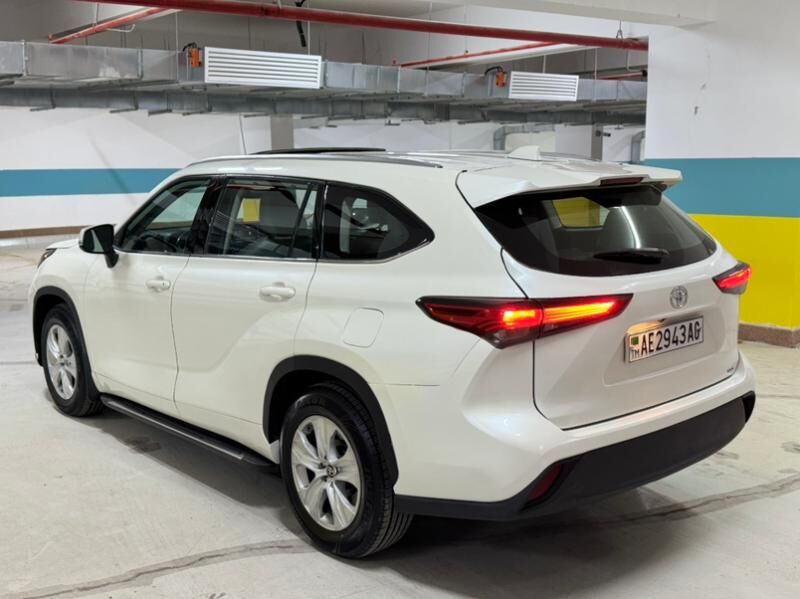 Toyota Highlander 2020 - 479 000 TMT - Ашхабад - img 4