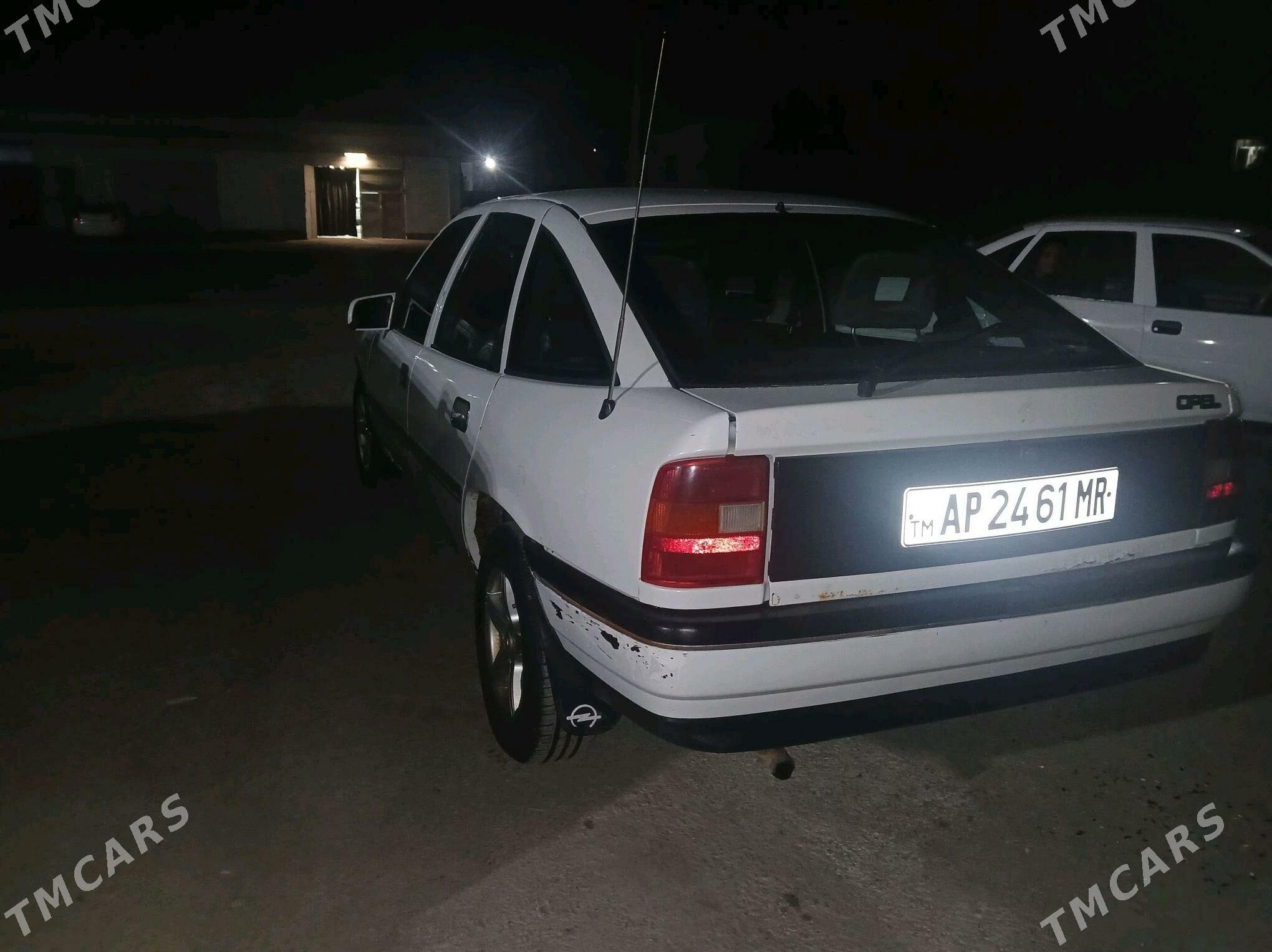 Opel Vectra 1993 - 24 000 TMT - Мары - img 4