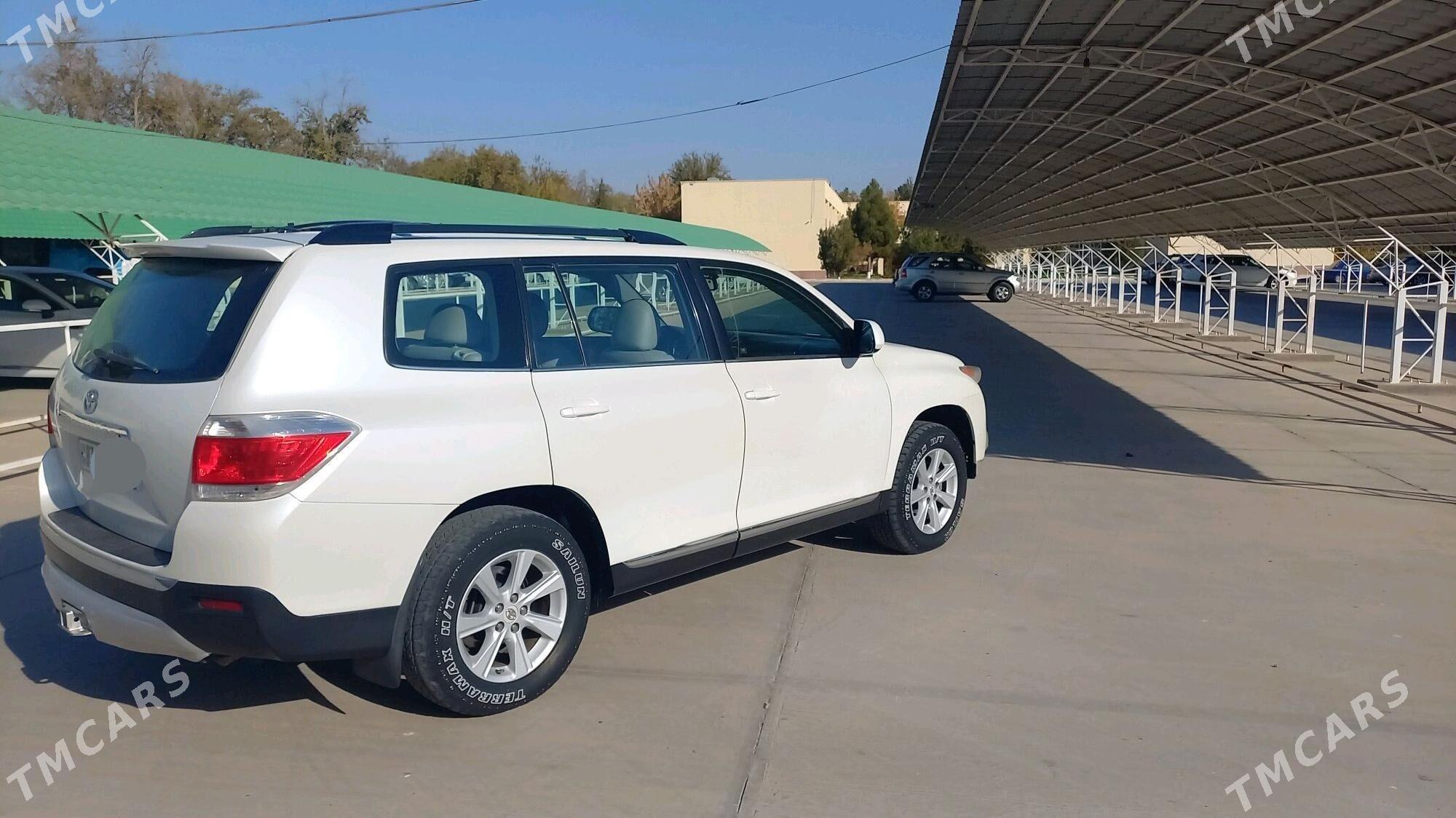 Toyota Highlander 2012 - 320 000 TMT - Байрамали - img 3