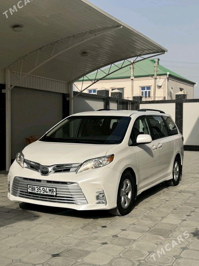 Toyota Sienna 2019 - 400 000 TMT - Векильбазар - img 4