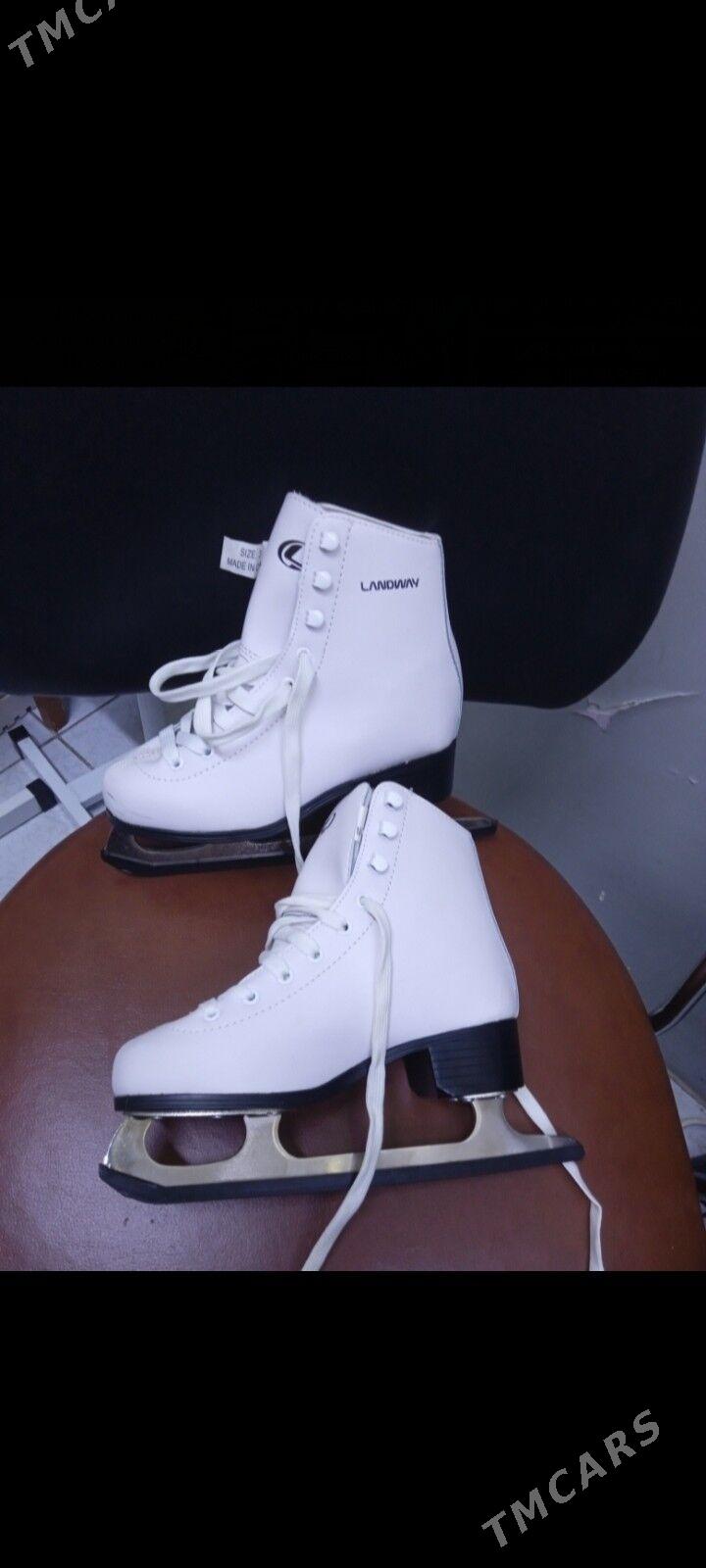 Коньки - 9 мкр - img 2