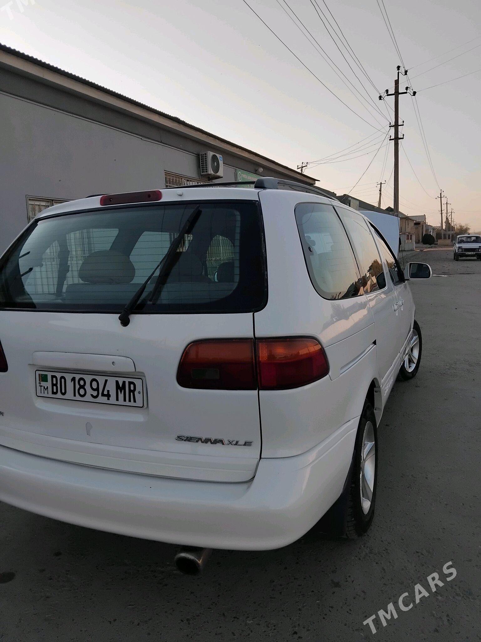 Toyota Sienna 1999 - 150 000 TMT - Мары - img 6