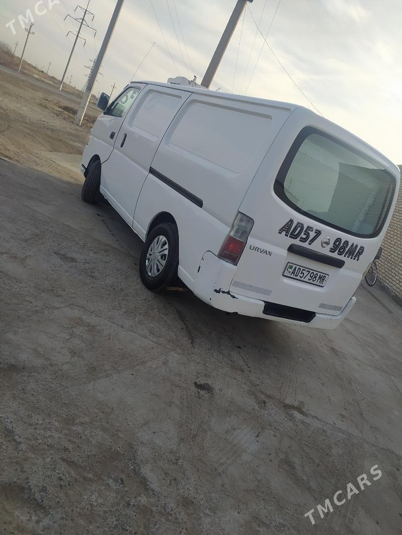Nissan Urvan 2007 - 130 000 TMT - Mary - img 2