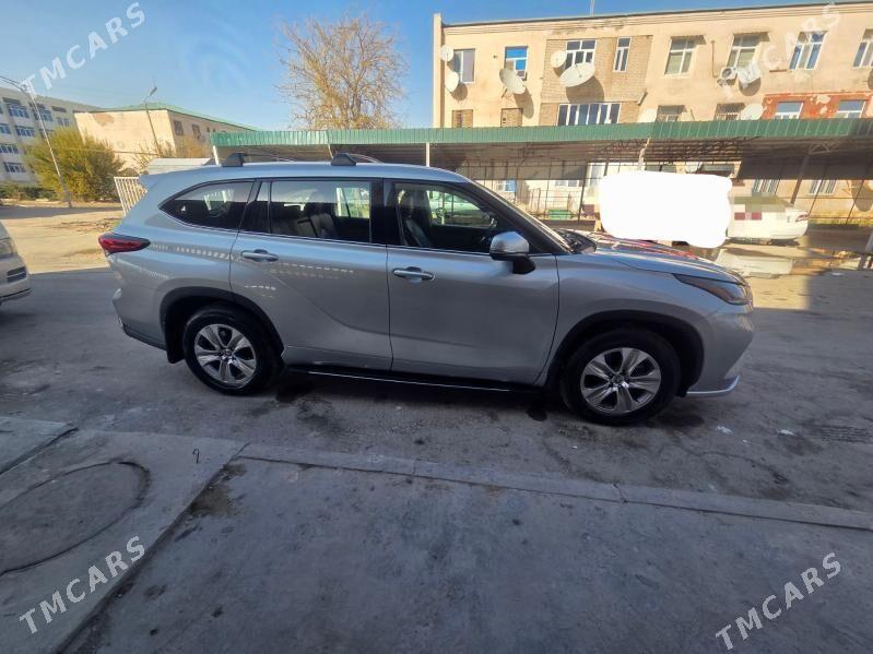 Toyota Highlander 2022 - 550 000 TMT - Туркменабат - img 6