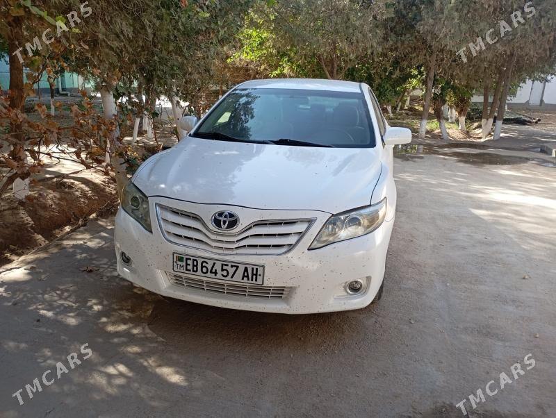 Toyota Camry 2011 - 195 000 TMT - Теджен - img 10