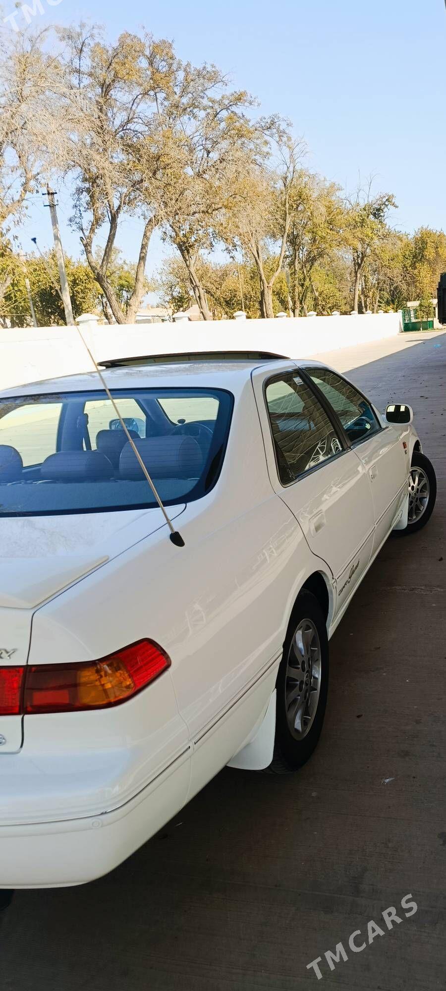 Toyota Camry 2002 - 220 000 TMT - Baýramaly - img 3