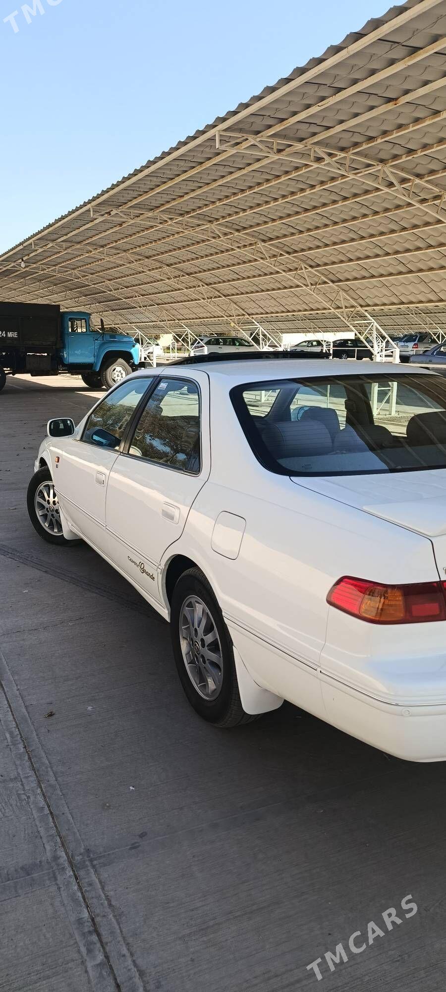 Toyota Camry 2002 - 220 000 TMT - Baýramaly - img 2