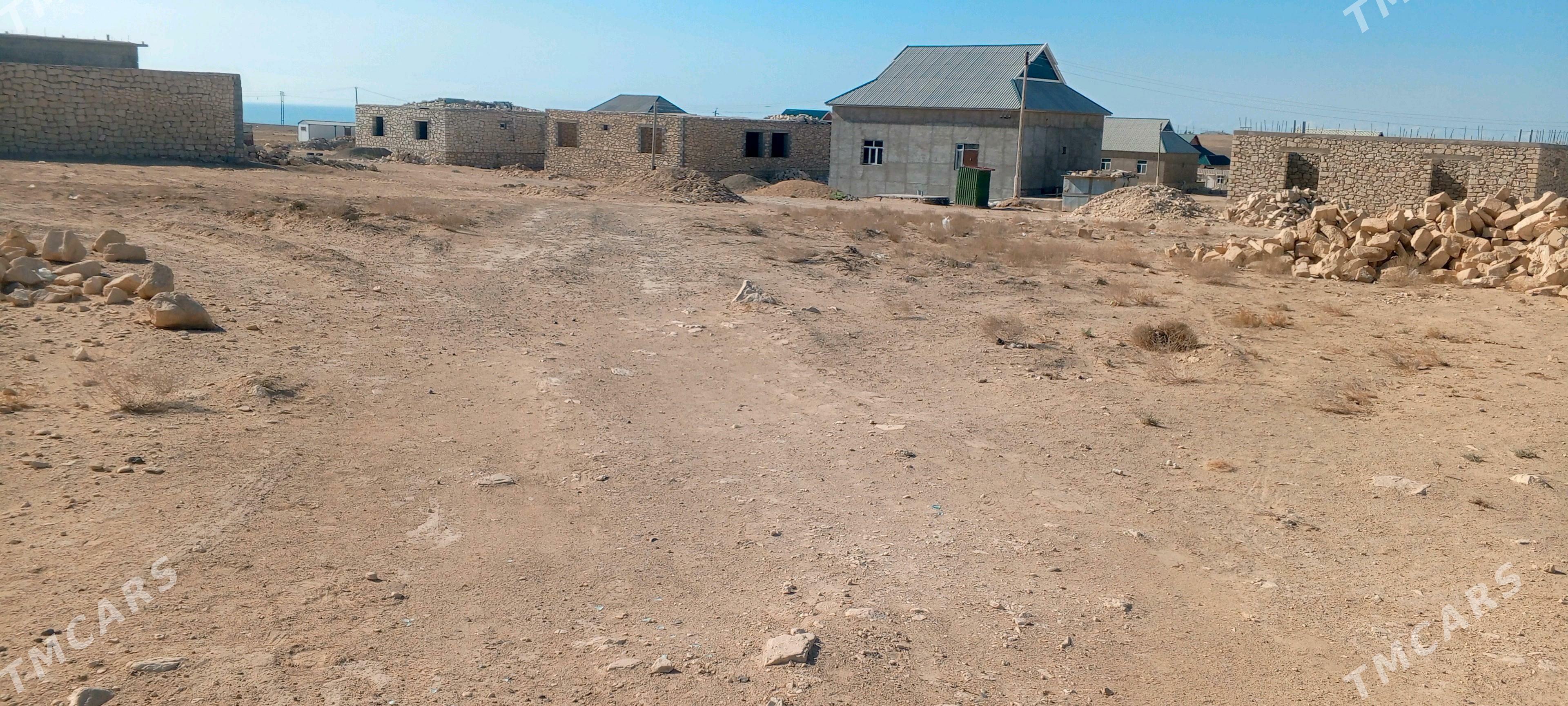 Akdaş satlyk jaý ýer - Туркменбаши - img 1