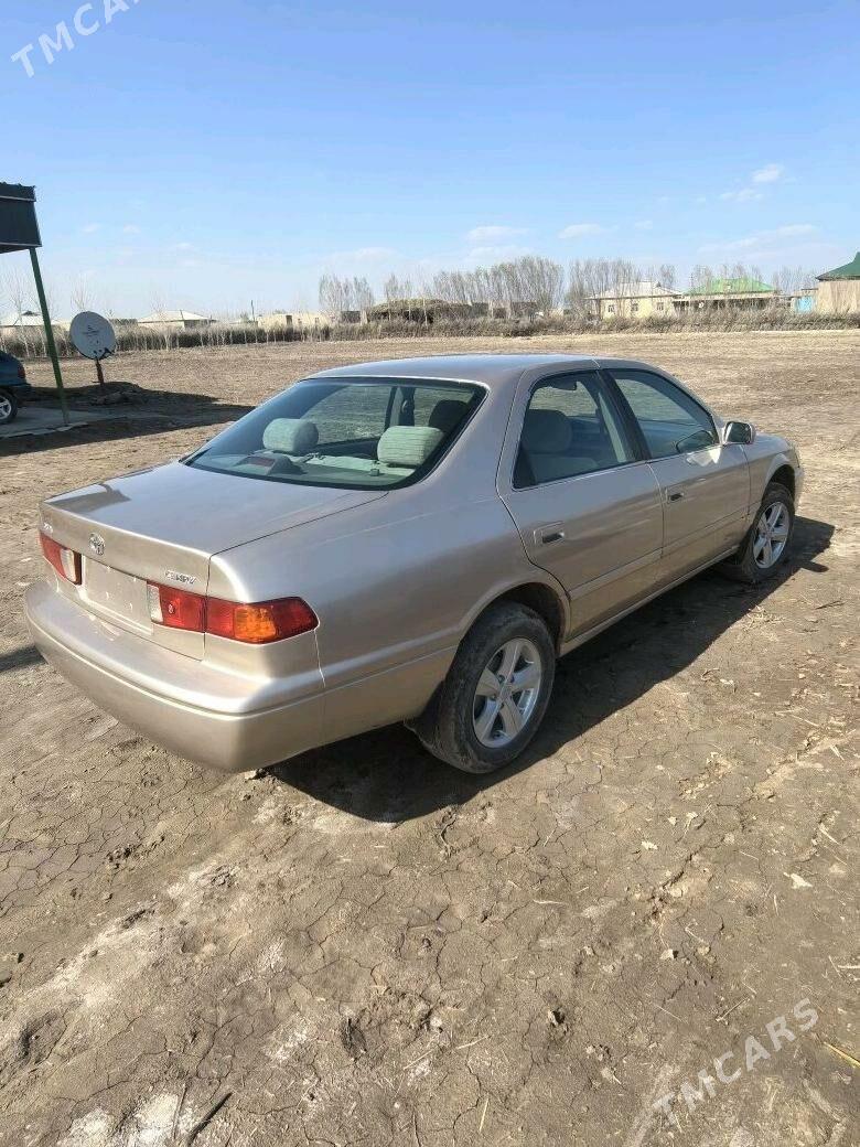 Toyota Camry 2001 - 160 000 TMT - етр. Туркменбаши - img 2