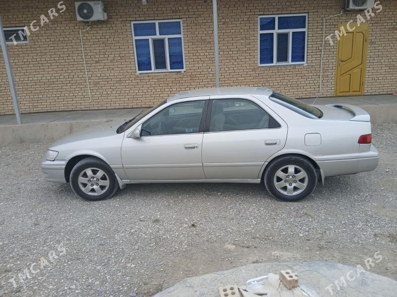 Toyota Camry 2000 - 134 000 TMT - Гызыларбат - img 3