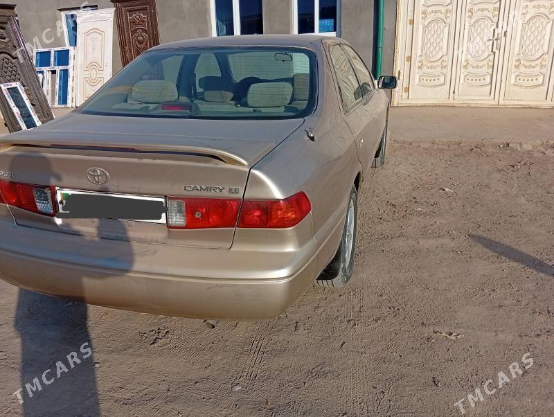 Toyota Camry 2001 - 170 000 TMT - Кёнеургенч - img 6