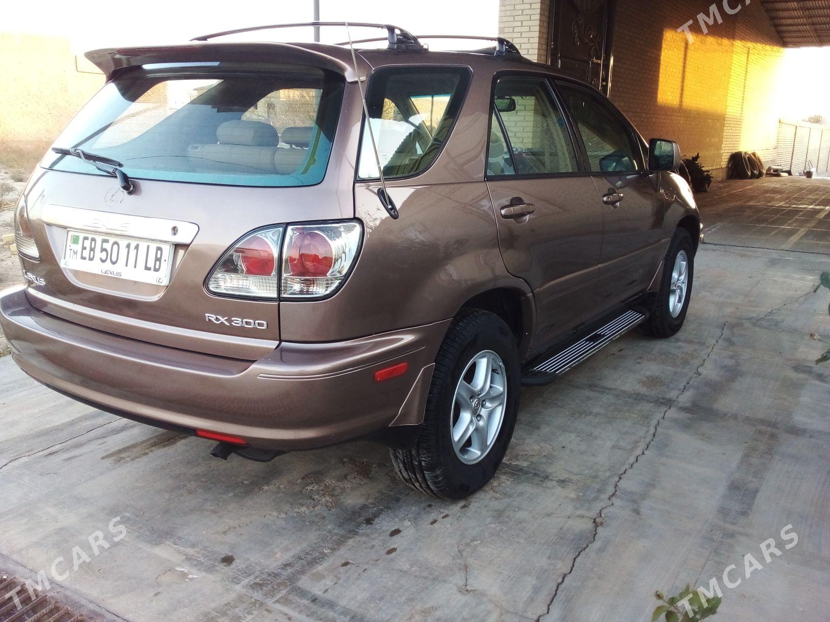 Lexus RX 300 2000 - 180 000 TMT - Саят - img 4