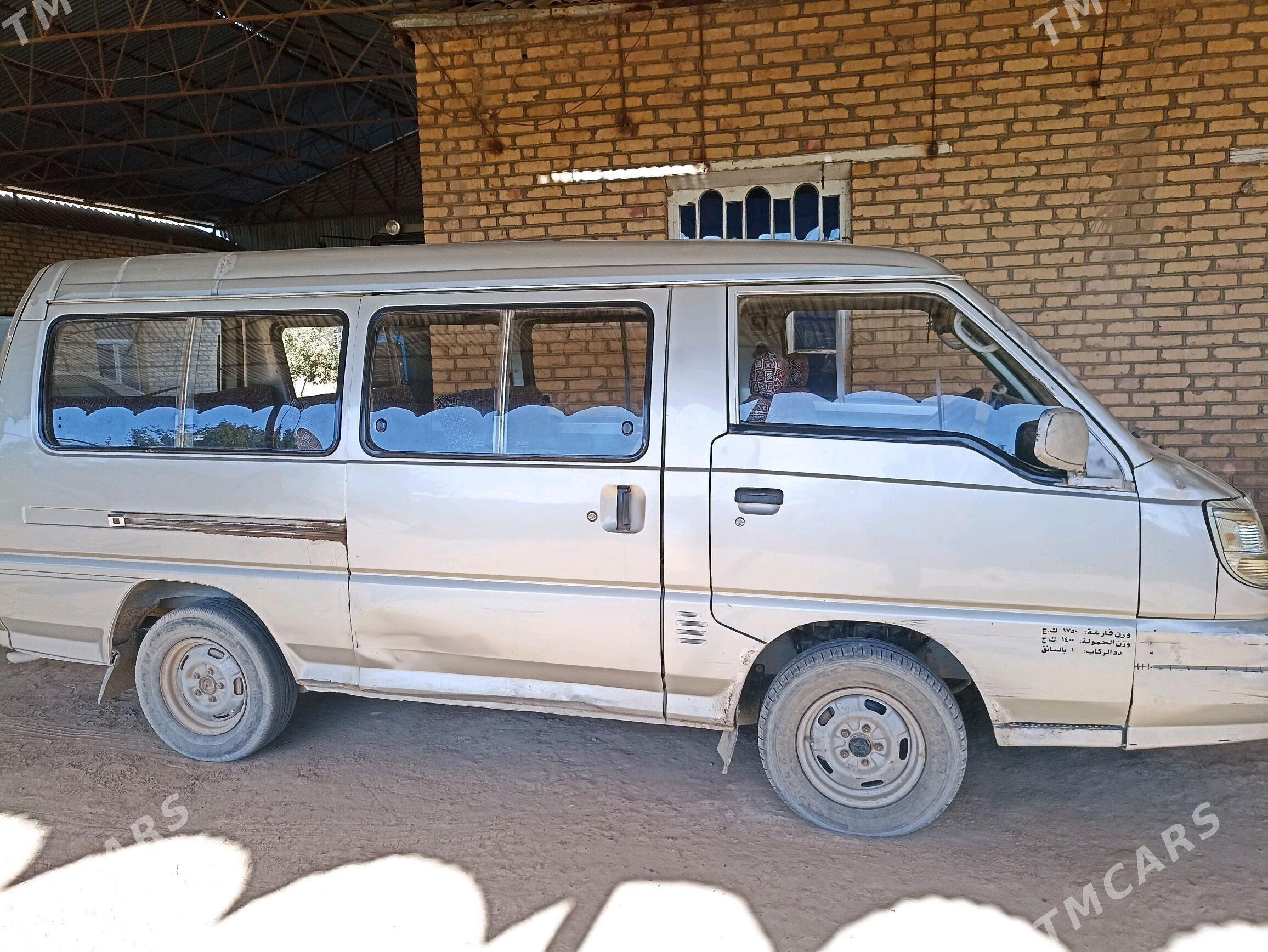 Toyota Hiace 2007 - 70 000 TMT - Байрамали - img 1