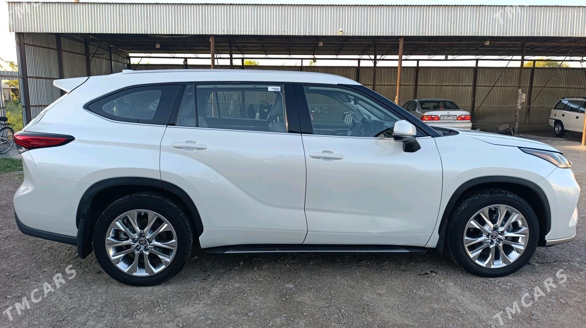Toyota Highlander 2023 - 600 000 TMT - Сакарчага - img 3
