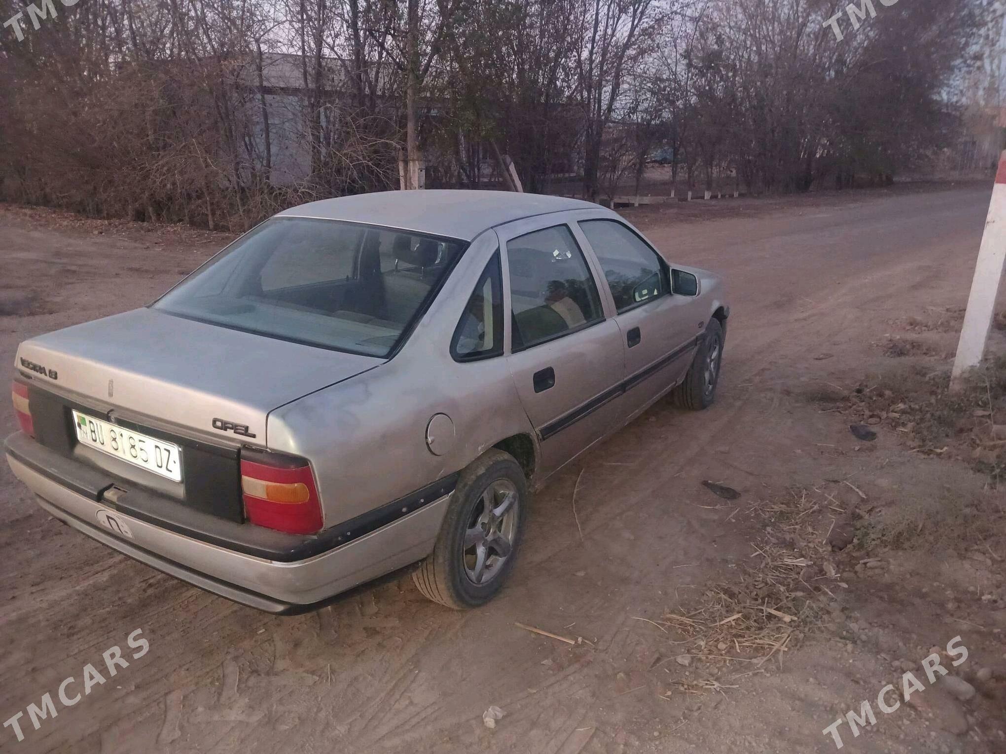 Opel Vectra 1990 - 23 000 TMT - Гурбансолтан Едже - img 5