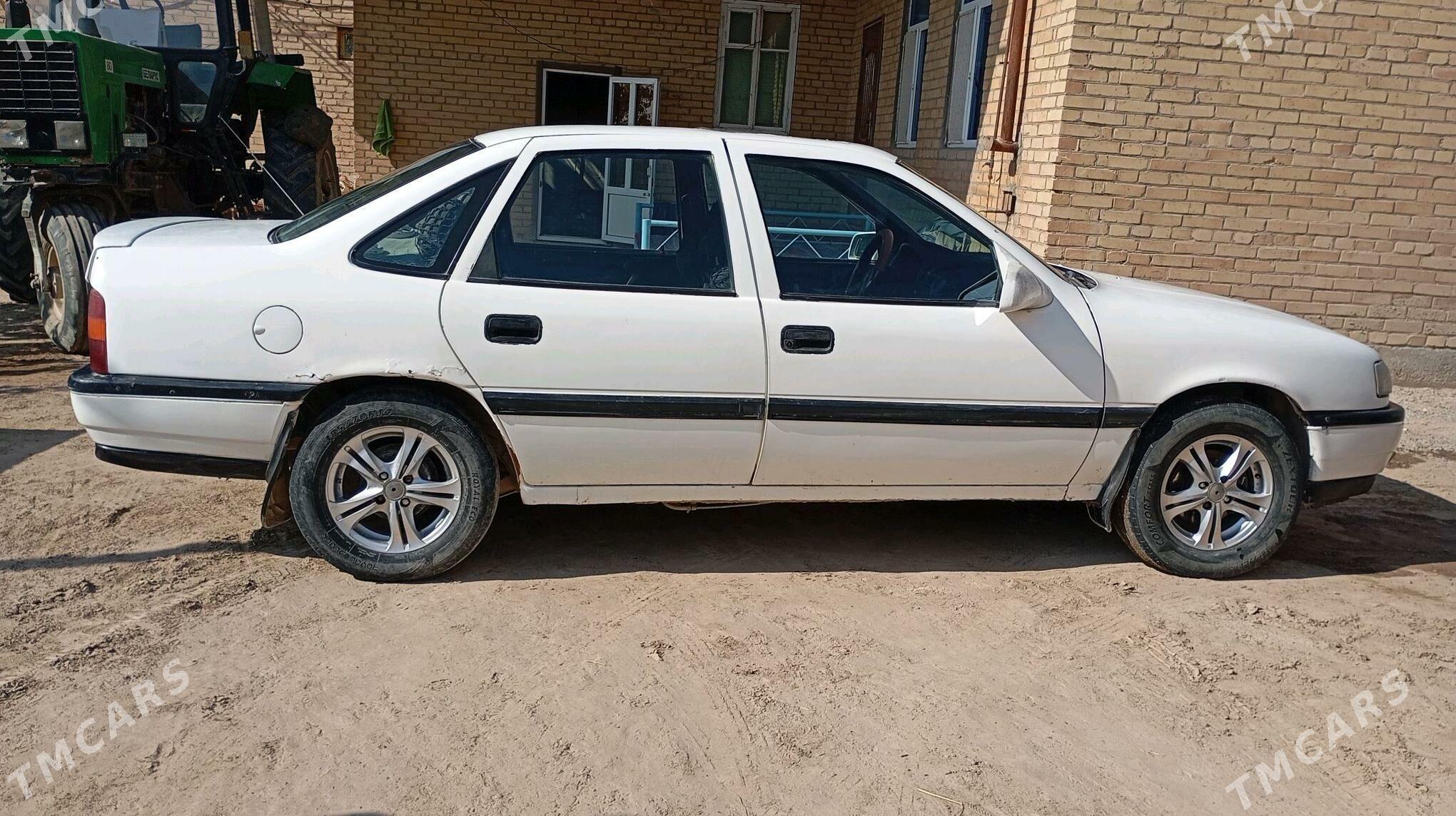 Opel Vectra 1991 - 24 000 TMT - Çärjew - img 1