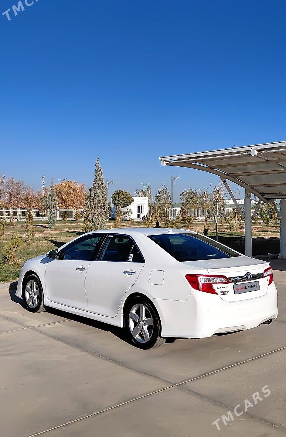 Toyota Camry 2012 - 245 000 TMT - Дашогуз - img 4