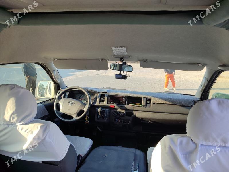 Toyota Hiace 2016 - 450 800 TMT - Hazar - img 2