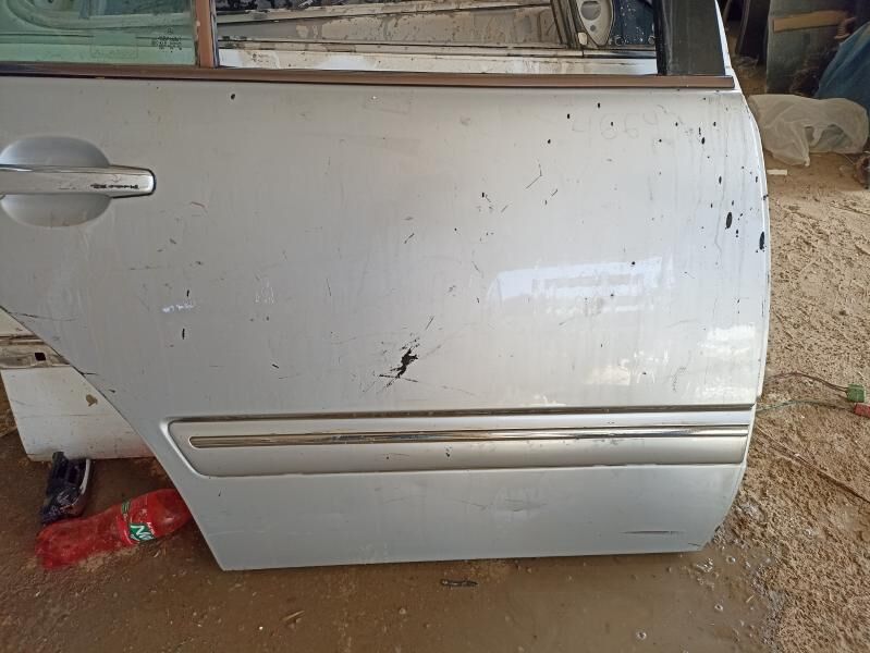 Mercedes E 210 cep yzky Morda 700 TMT - Анев - img 2