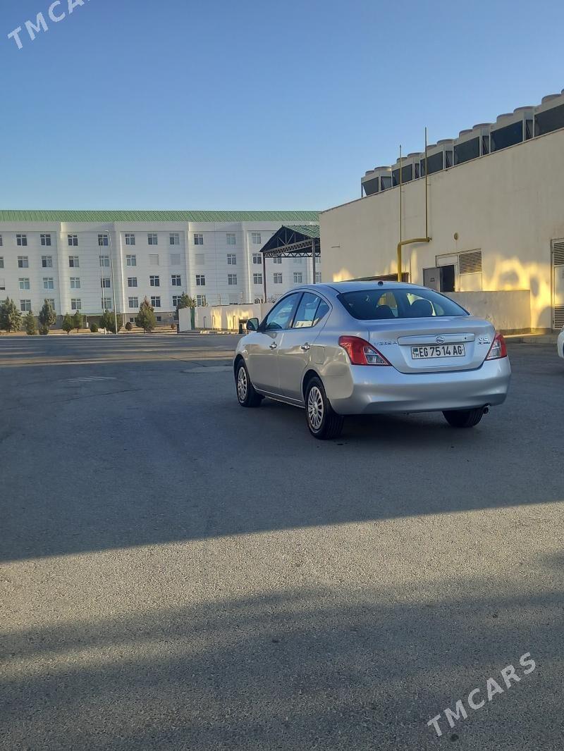 Nissan Versa 2011 - 112 000 TMT - Ашхабад - img 2