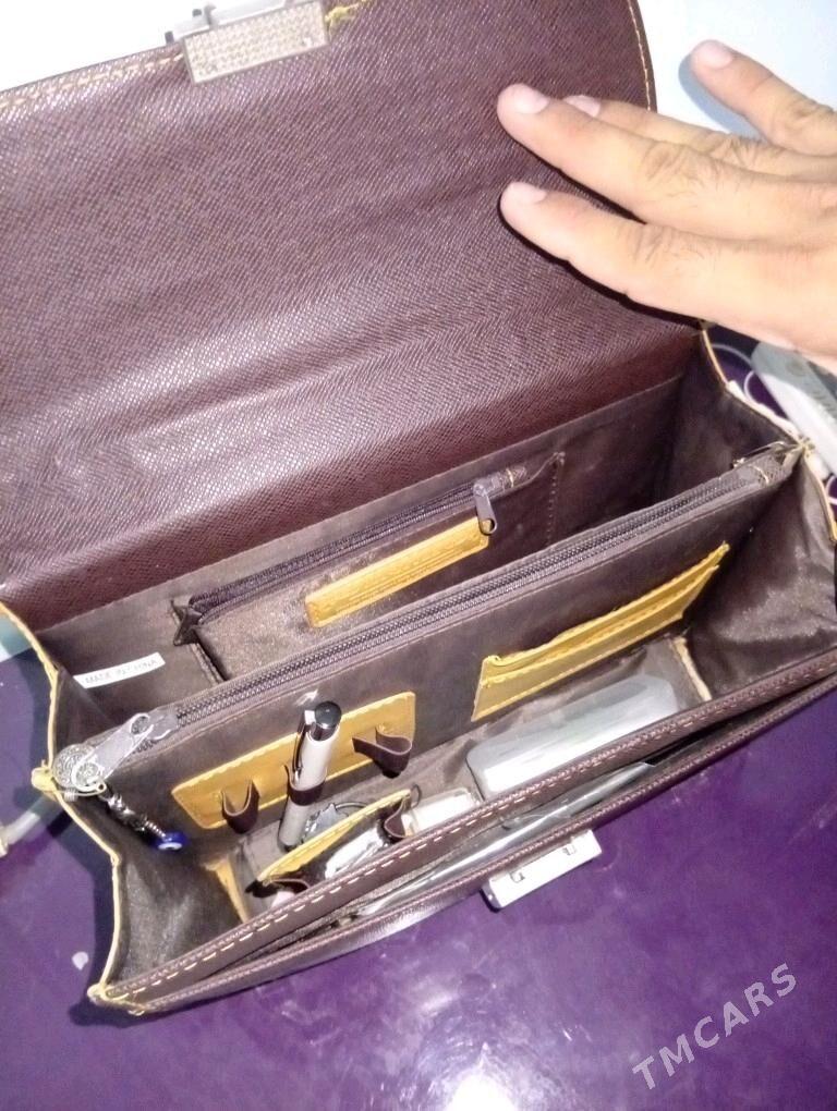 Elde goterilyan barsetka - Podwoýski köç. (Bitarap Türkmenistan şaýoly) - img 5