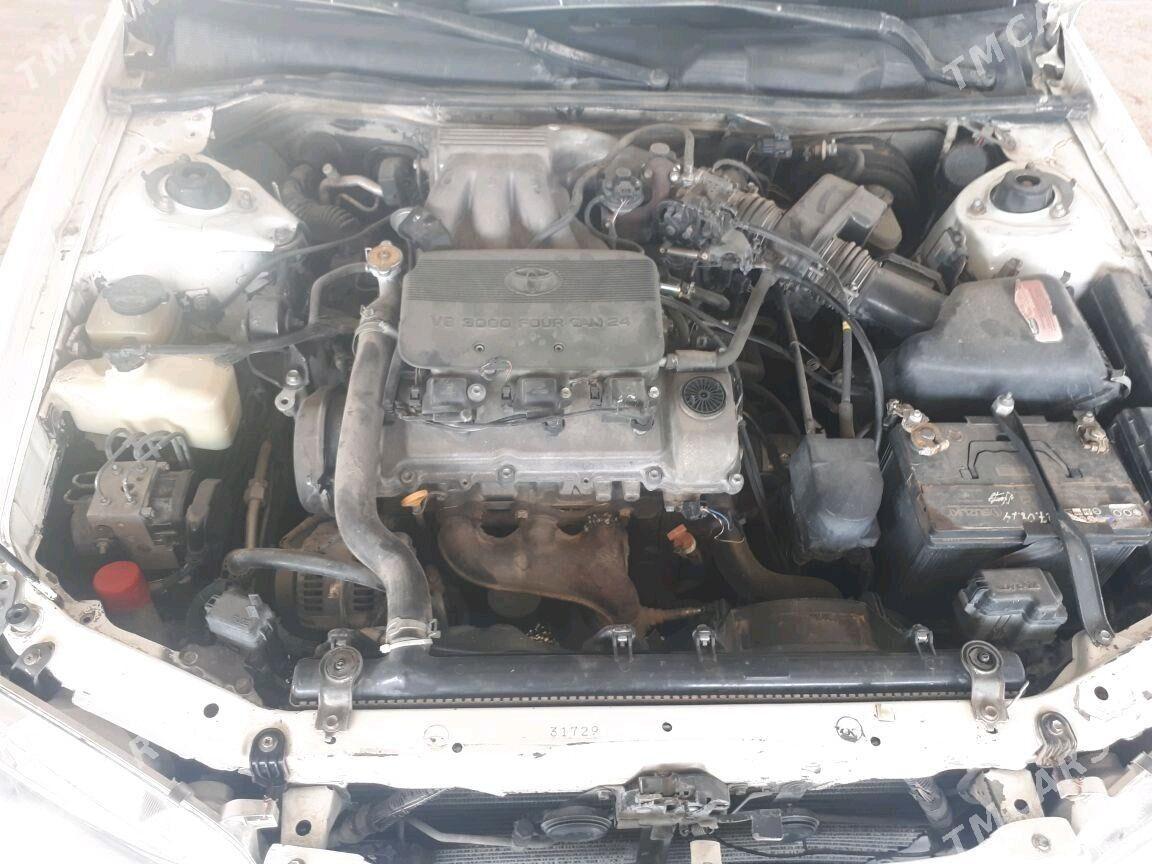 Toyota Camry 1998 - 135 000 TMT - Теджен - img 1