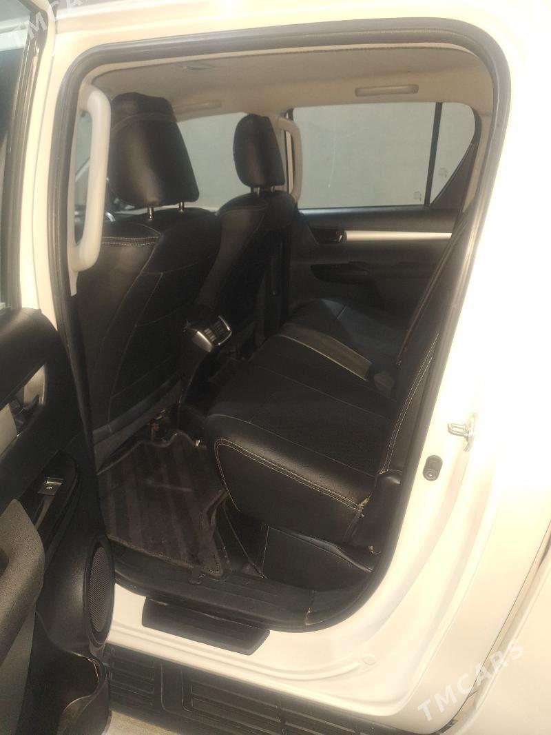 Toyota Hilux 2016 - 460 000 TMT - Гумдаг - img 4