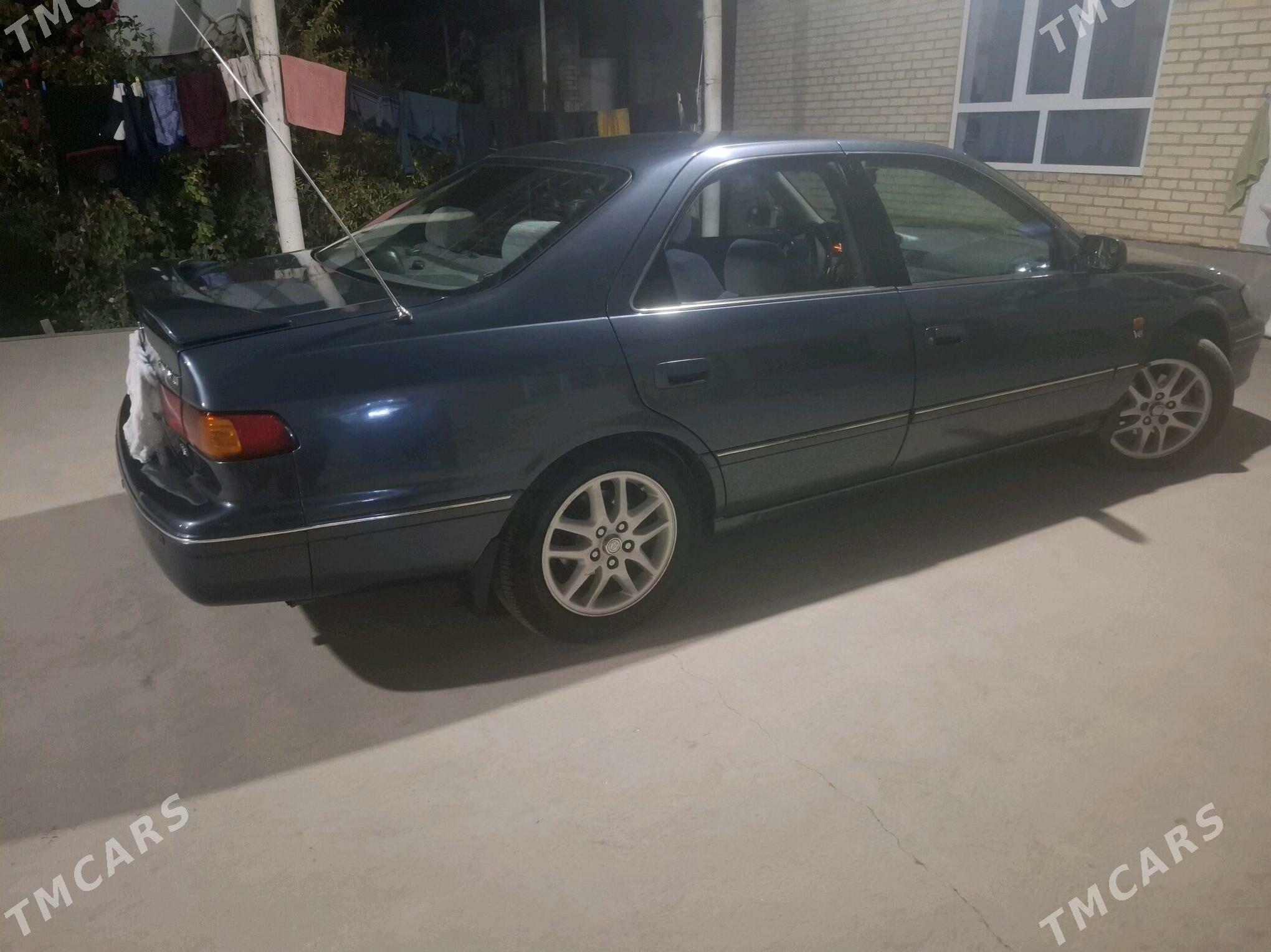 Toyota Camry 2000 - 170 000 TMT - Saýat - img 3