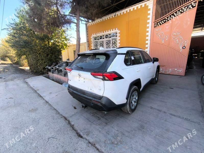 Toyota RAV4 2021 - 340 000 TMT - Теджен - img 4