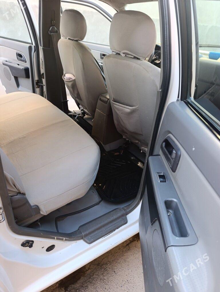 Toyota Hilux 2012 - 125 000 TMT - Мургап - img 7