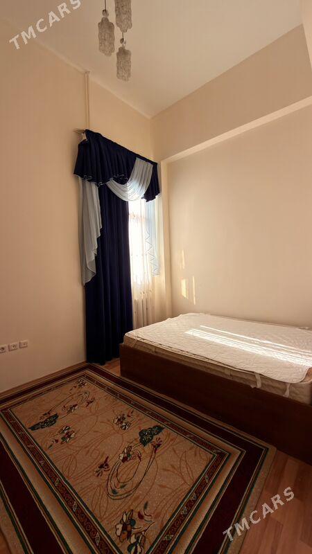 ДИСНЕЙ ЛЕНД 3 КОМН - Sowetskiý köç. (Garaşsyzlyk şaýoly) - img 3