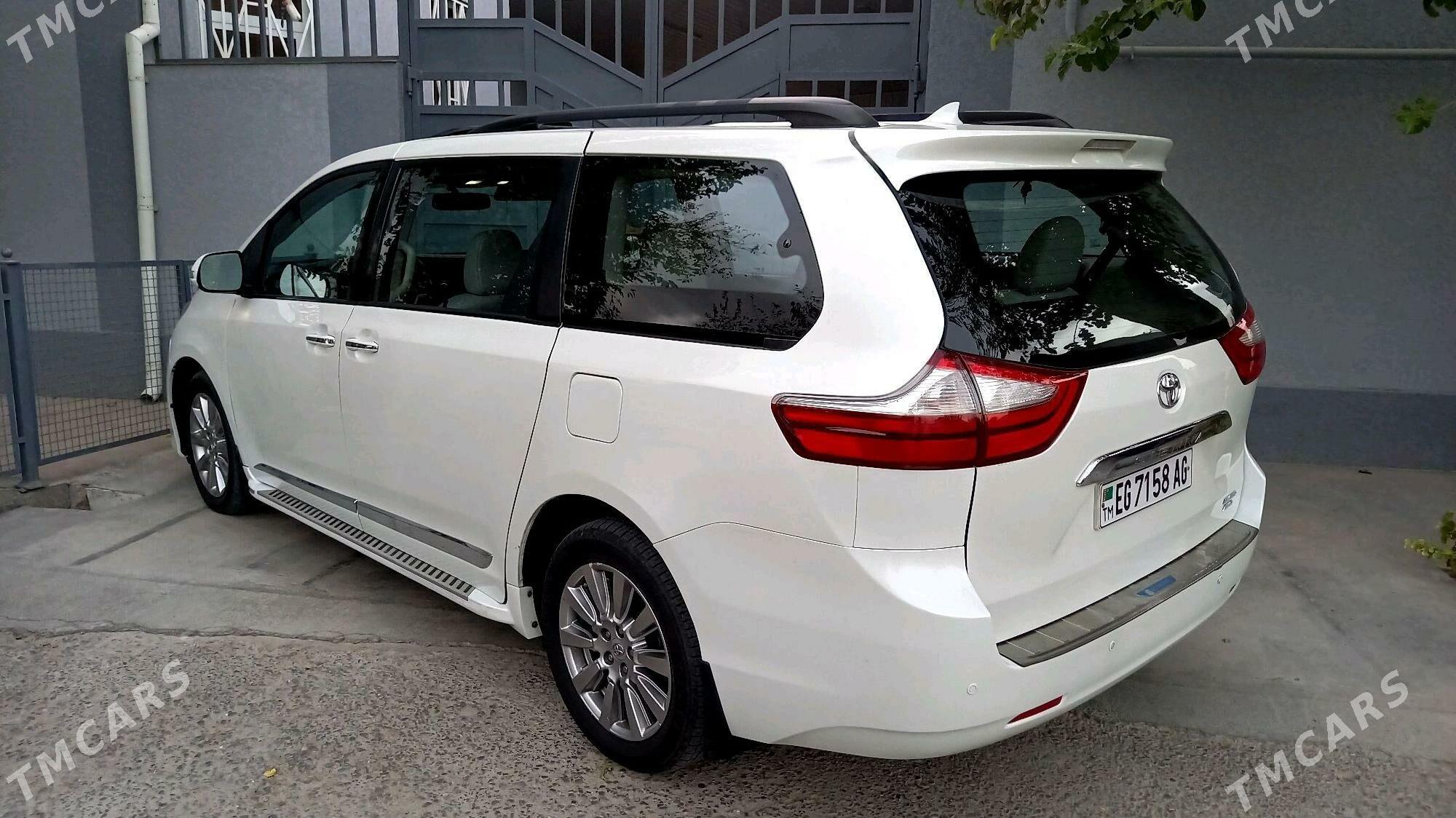 Toyota Sienna 2017 - 370 000 TMT - Бедев - img 3