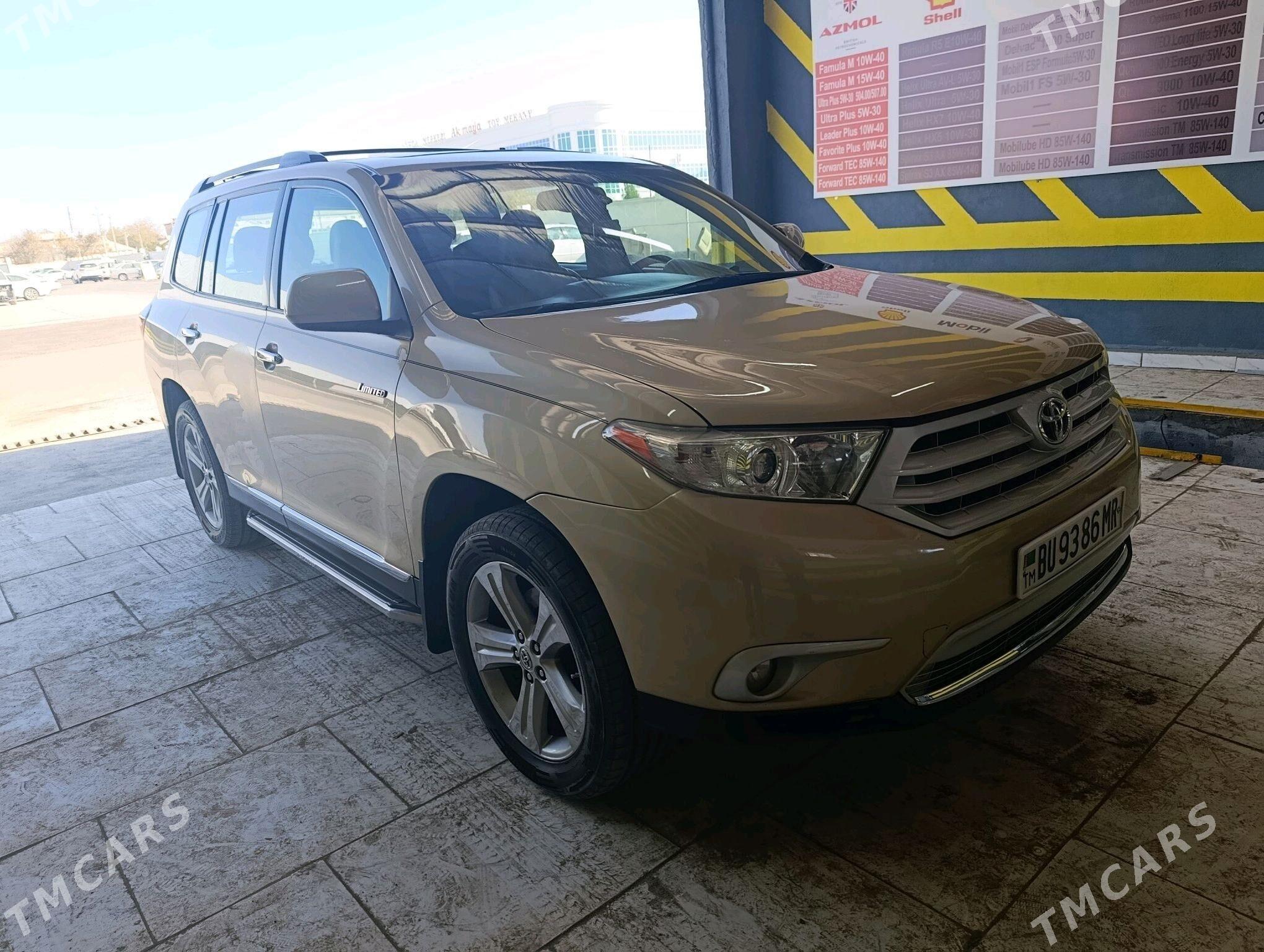 Toyota Highlander 2011 - 330 000 TMT - Мары - img 1