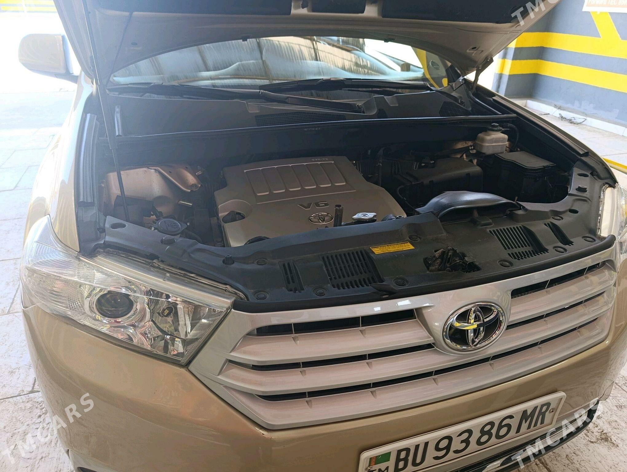 Toyota Highlander 2011 - 330 000 TMT - Мары - img 9