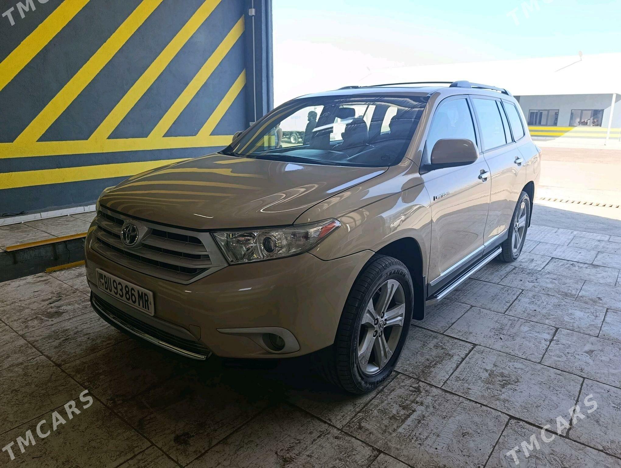Toyota Highlander 2011 - 330 000 TMT - Мары - img 3